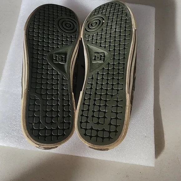 DC Shoes Women's Size 8W Chelsea Model - Picture 5 of 6